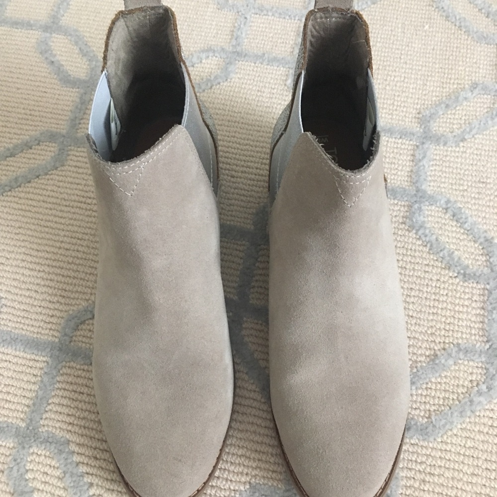 Tom’s Ella boot size 8.5